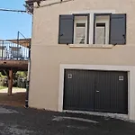 Charmante Maison Du Village A *