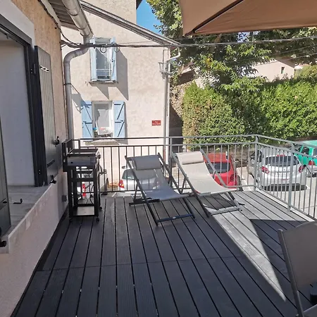 Hébergement de vacances Charmante Maison Du Village à